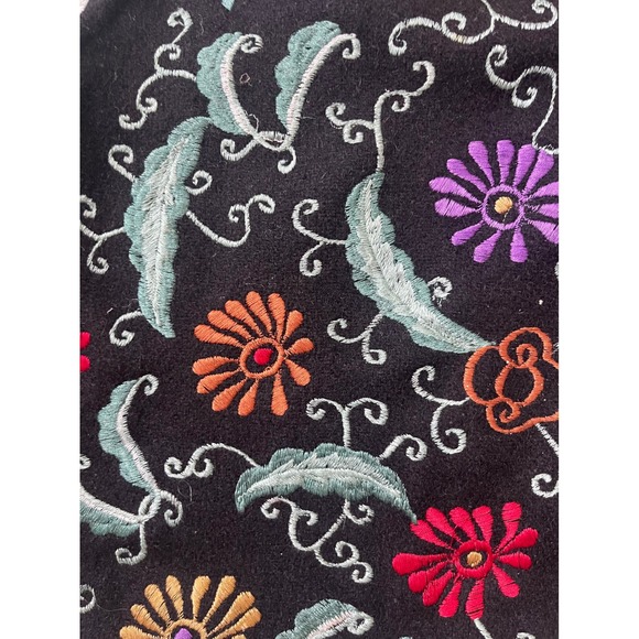 Sold - Picture 3 of 6